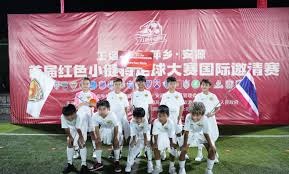 重温英超传奇博格坎普与奥维马斯的辉煌岁月